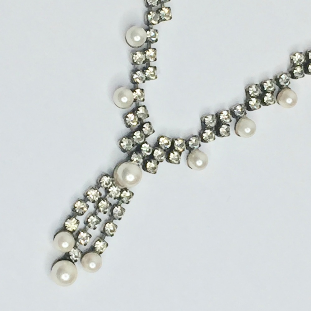 Rhinestone Faux Pearl Necklace 16" Costume Jewelry - Picture 3 of 7